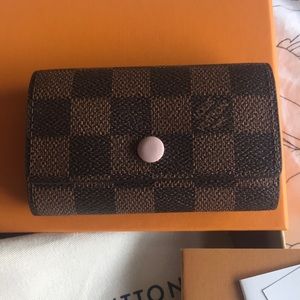 LV Damier Ebene 6 Key Holder Rose Ballerine